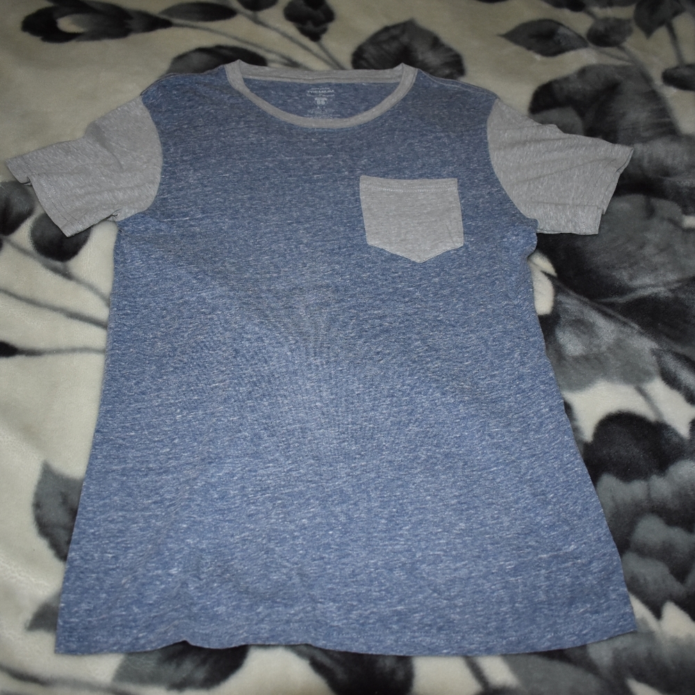 Short sleeve shirt